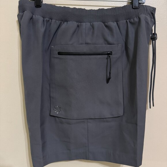 Nike Sportswear Tech Pack Woven Utility Shorts FB7528-068 Gray Mens L $125 NEW - Picture 4 of 11